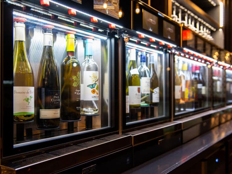 V32_Winebar_NH2