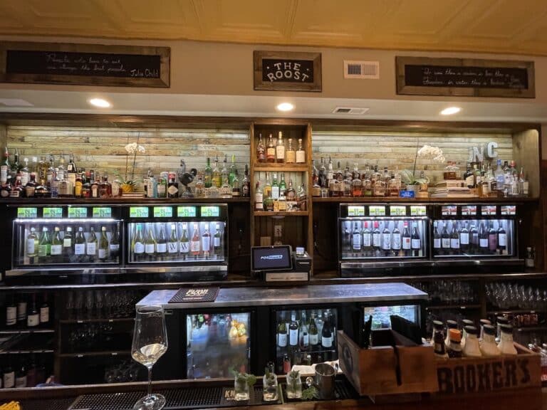 Oliver's Bistro (EN-US) 9 elliotts-on-linden-pinehurst-wine-wall-bar